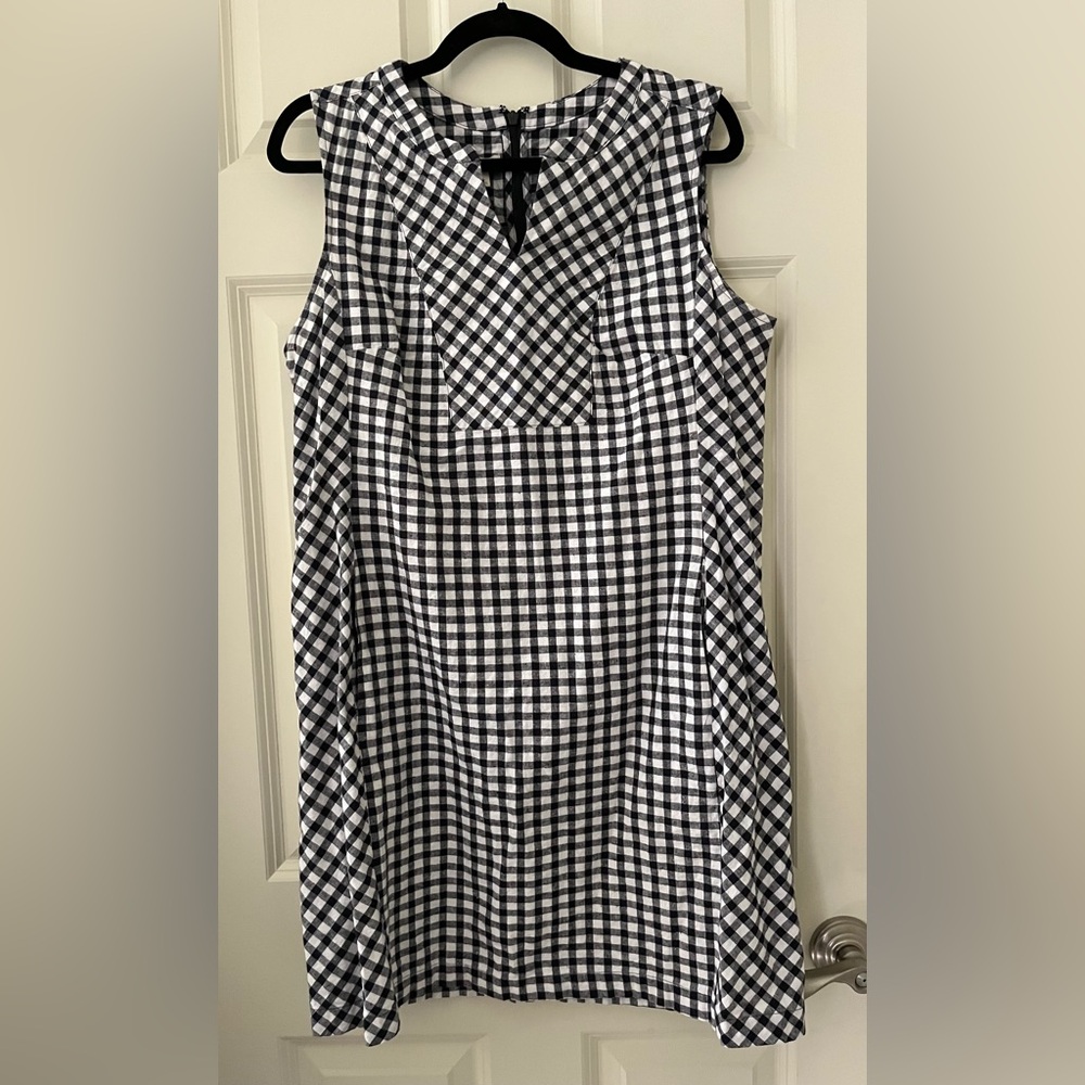 Talbots linen sleevesless dress gingham navy & White  pockets split v neck 16P